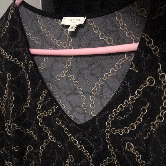 2/$50 Black chain top - Picture 1 of 4